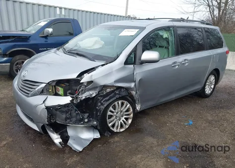 2012 Toyota Sienna Xle V6 8 Passenger from USA, damaged, VIN 5TDYK3DC0CS194601